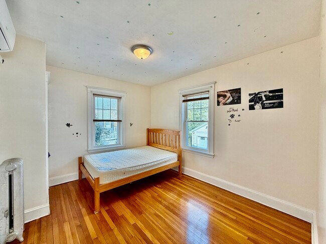 Building Photo - 26 Ellerton Rd