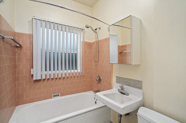 Building Photo - 4121 Halldale Ave