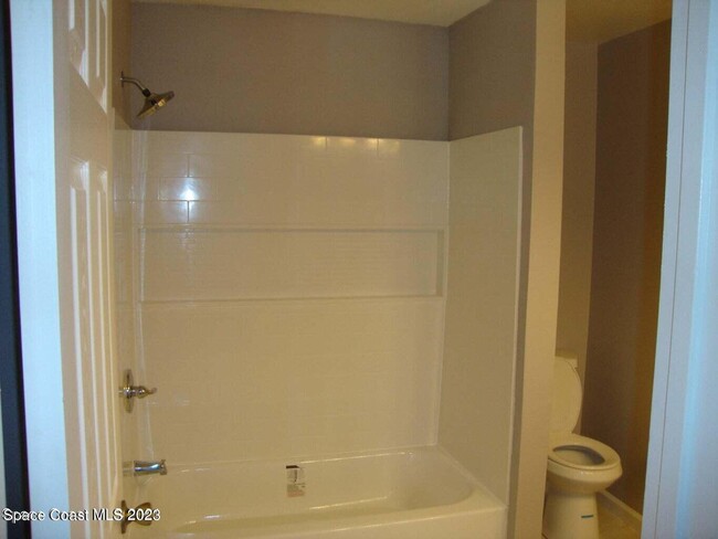 Building Photo - 655 Margie Dr
