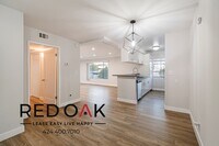 Building Photo - 121 N Hamilton Dr