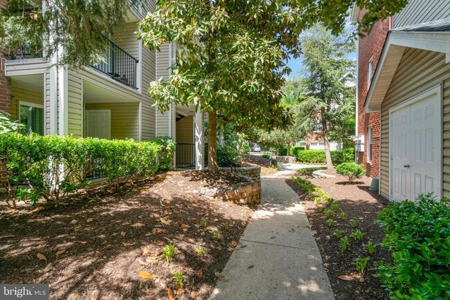 Building Photo - 3308 Wyndham Cir