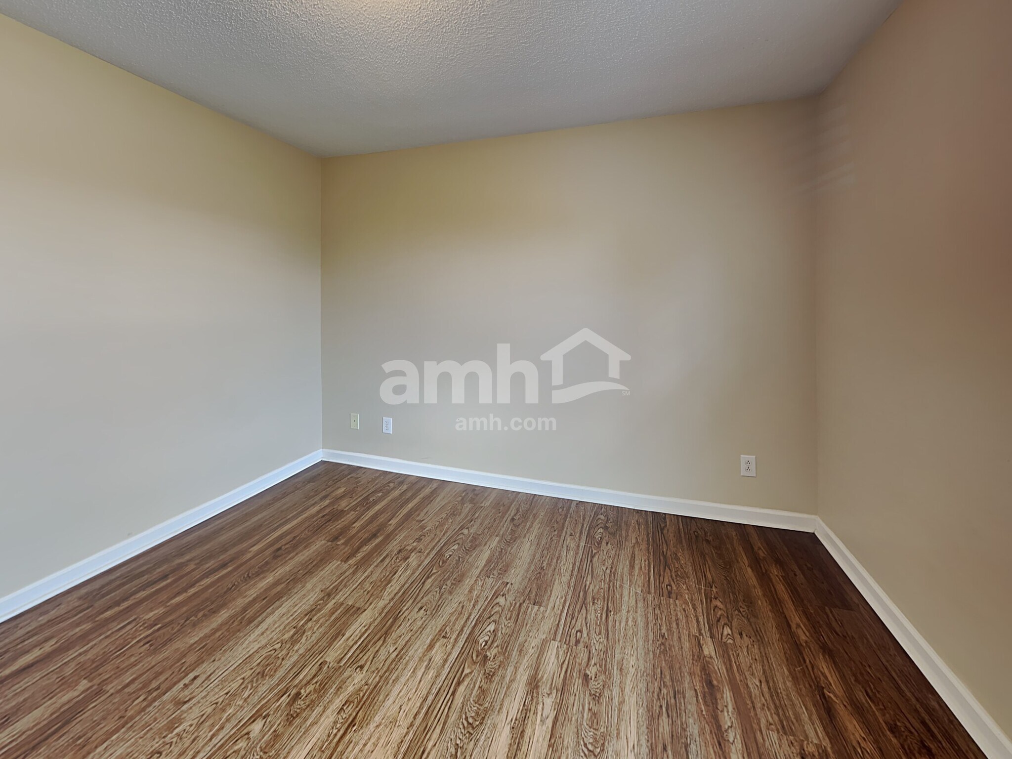 Building Photo - 18 N Orchard Farms Ave