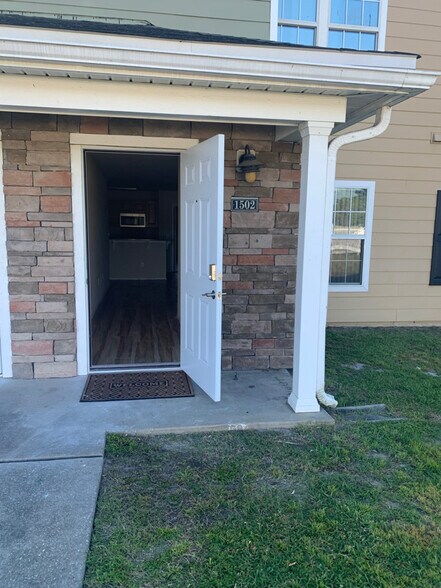 Primary Photo - 1502 Lighthouse Rd