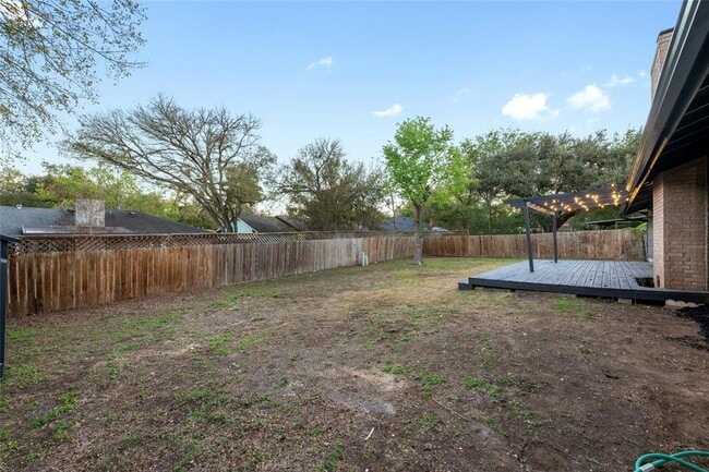 Building Photo - 5809 Cherry Creek Dr