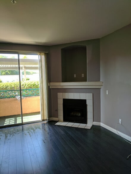 Building Photo - 11402 Via Rancho San Diego