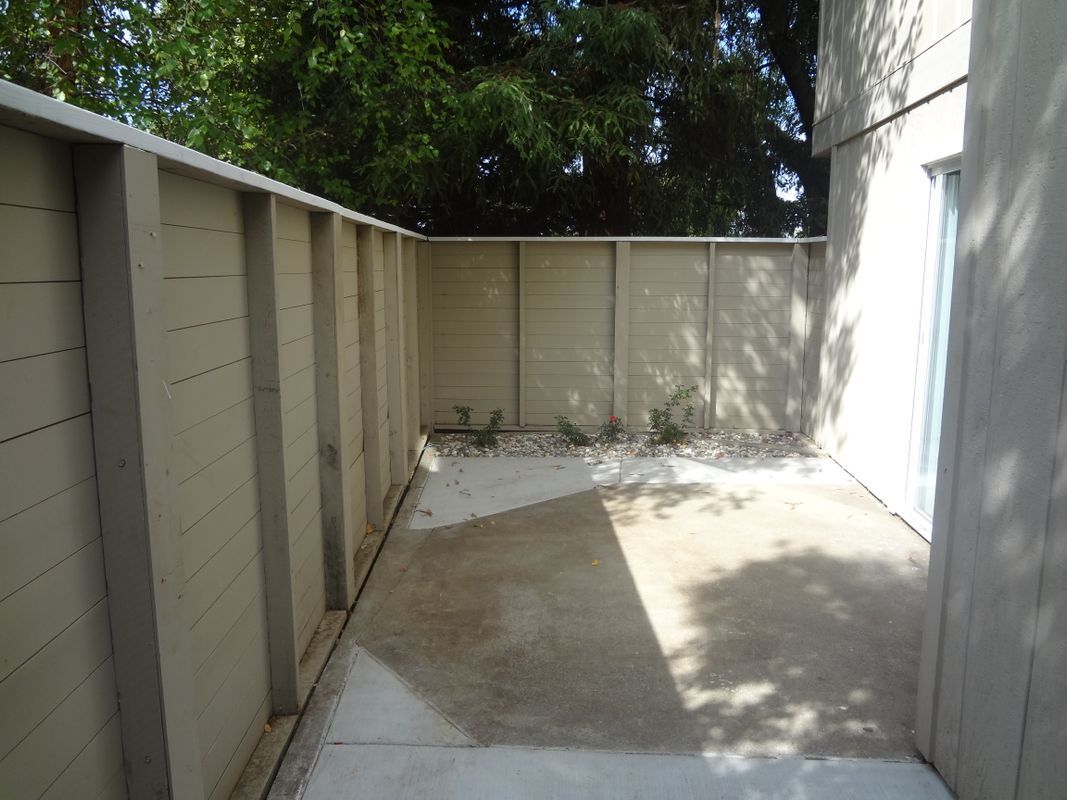 Building Photo - 9166 Madison Green Ln