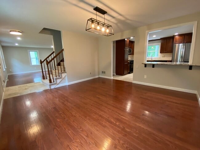 Building Photo - 336 Cedar St