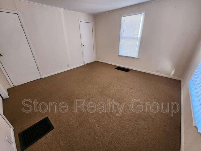 Building Photo - 1100 N 10th St