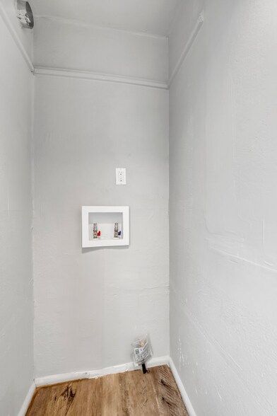 Building Photo - 3257 Michigan Ave