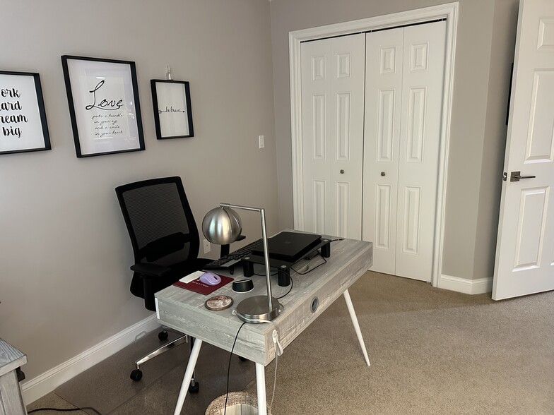 Second bedroom/office space - 4 Sterling Hill Ln