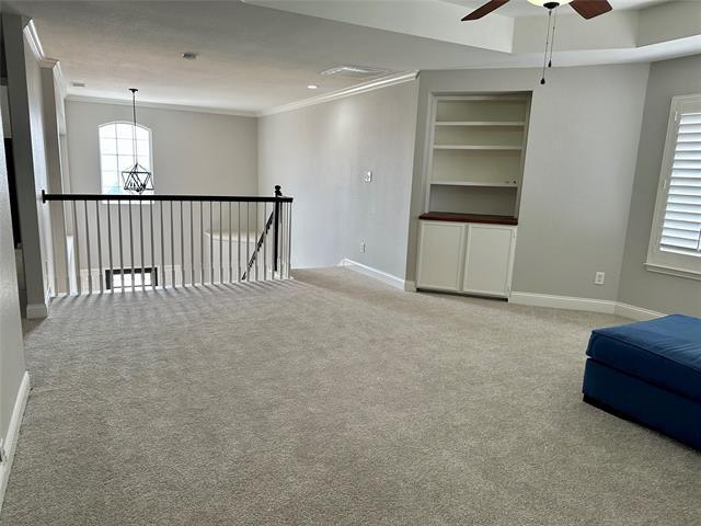 Building Photo - 2050 Garden Crest Dr