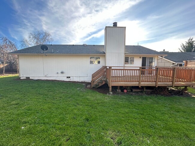 Building Photo - Renovated 3 Bedroom, 2 Bath Home in Newberg