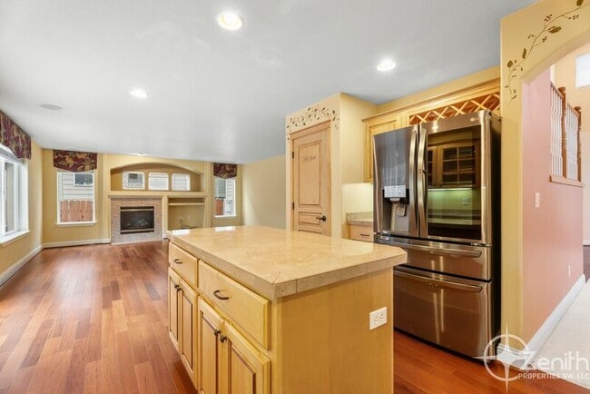 Building Photo - 2903 NE 184th Ave