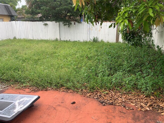 Building Photo - 907 SW 78th Ave