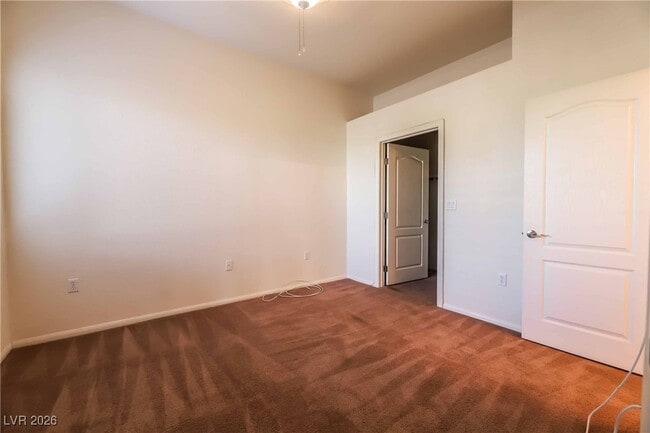 Building Photo - 2305 W Horizon Ridge Pkwy