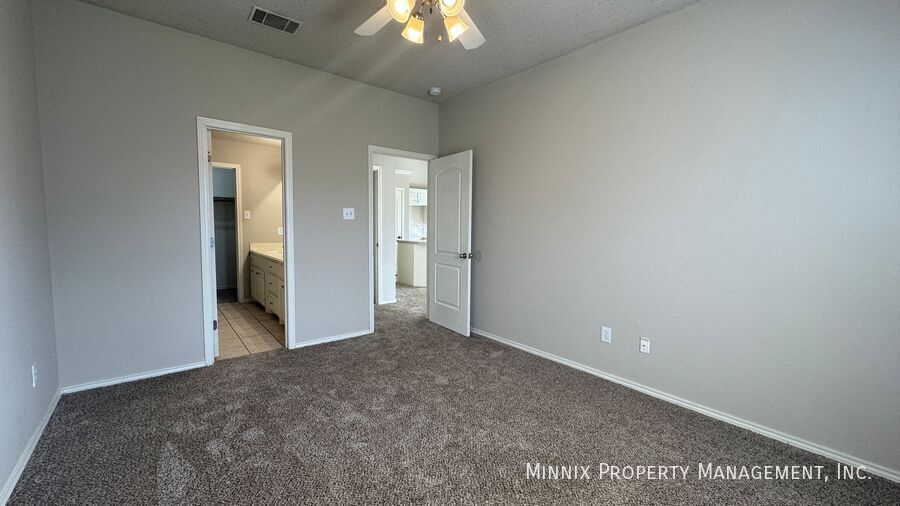 Building Photo - 9704 Ave U Ave