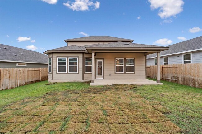 Building Photo - 528 Loriner Wy