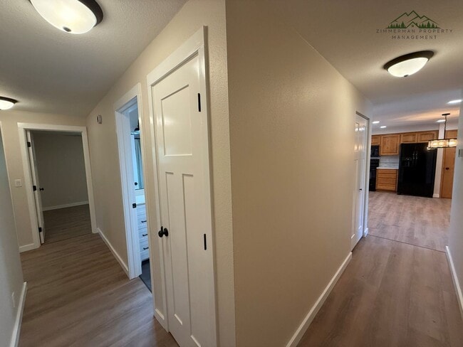 Building Photo - Updated Churchill 3 bedroom 2 bathroom Home