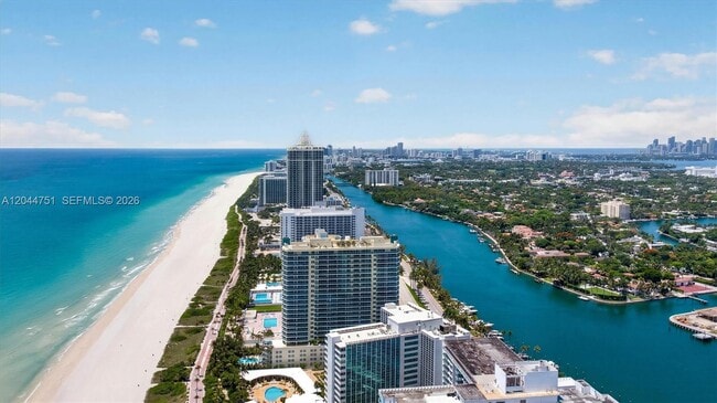 Building Photo - 5025 Collins Ave