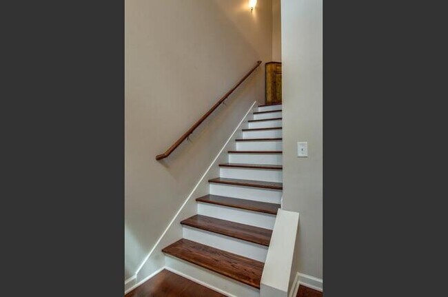 Building Photo - 4017 Rhythm Dr