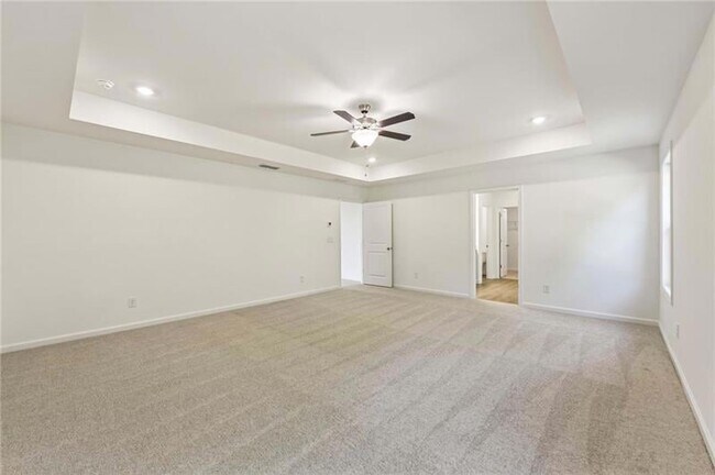 Building Photo - 204 Silverleaf Trl