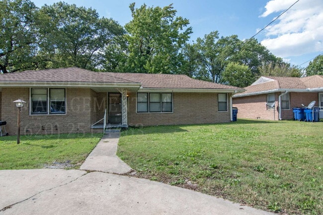 Primary Photo - 2-Bedroom Duplex