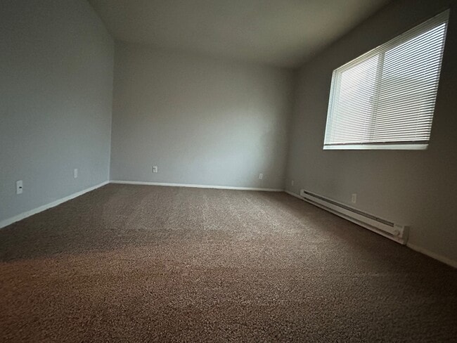 bedroom 1 - 1150 Pine St