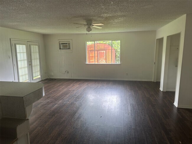 Building Photo - 3118 Dacca Dr