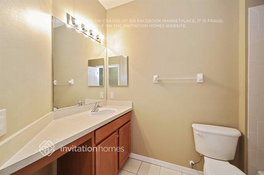 Building Photo - 5015 Lakehurst Ct