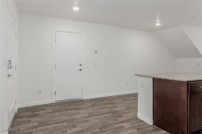 Building Photo - 12186 Scarlet Ember Rd