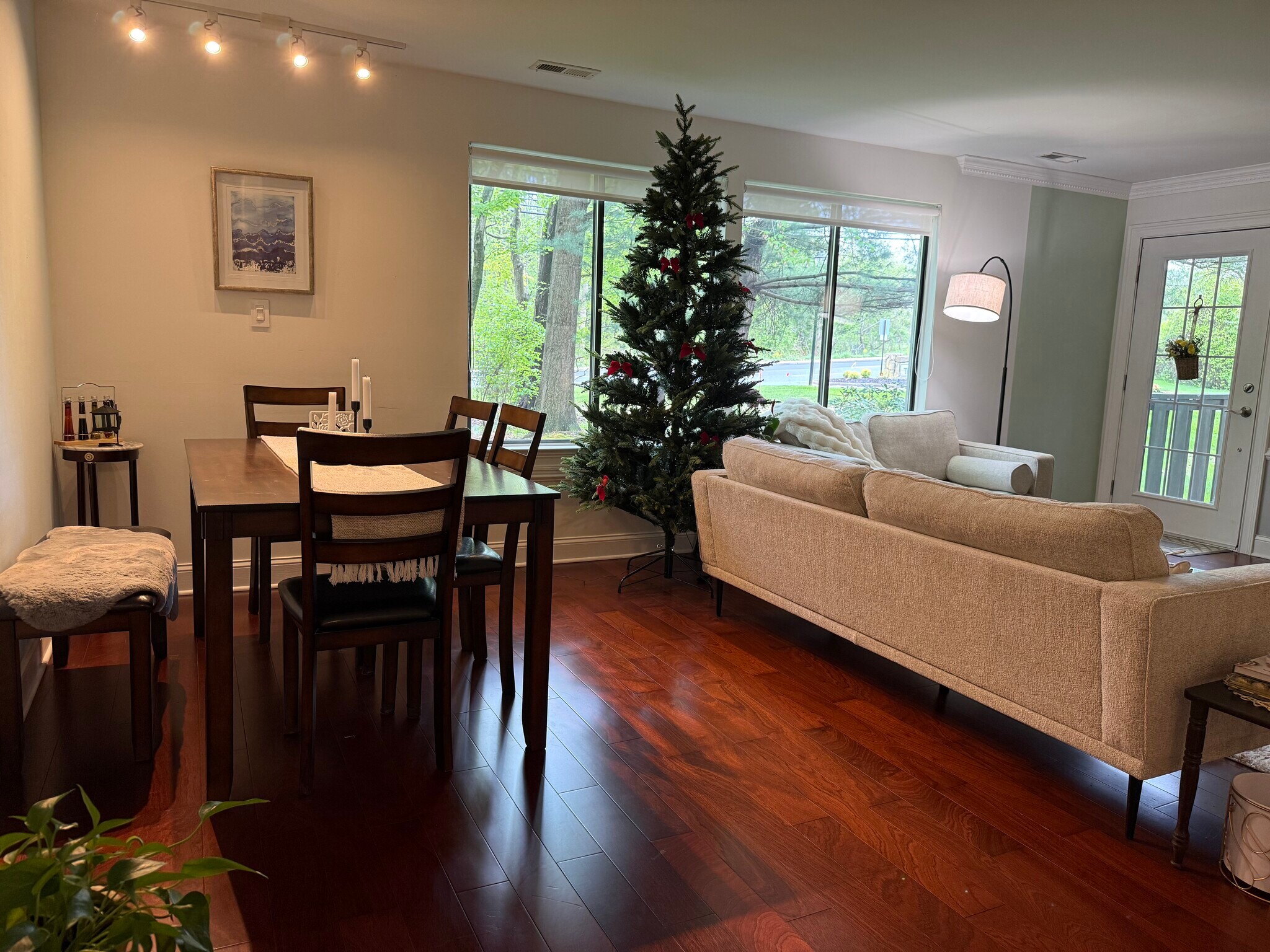 Building Photo - 2003 The Woods II