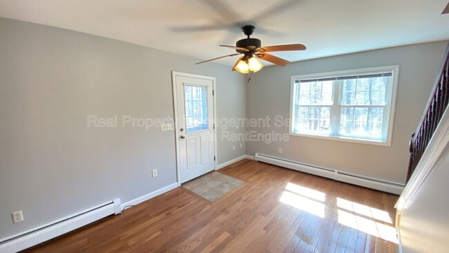 Building Photo - 308 Silver St