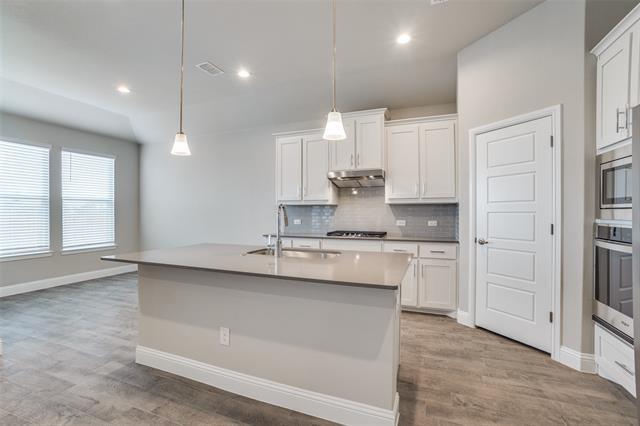 Building Photo - 2217 Redwing Dr