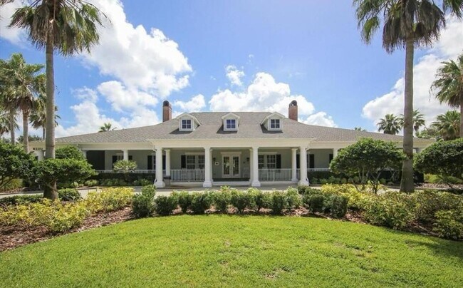 Building Photo - Charming 2BR Duplex in North Port