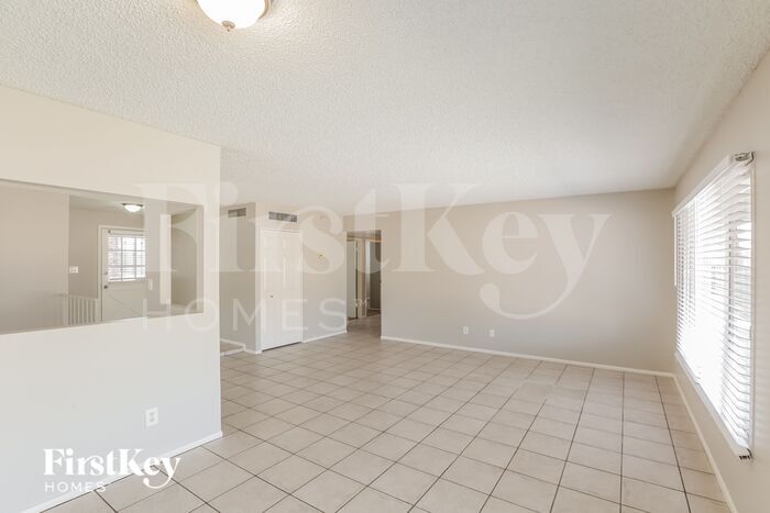 Building Photo - 14016 N 33rd Dr