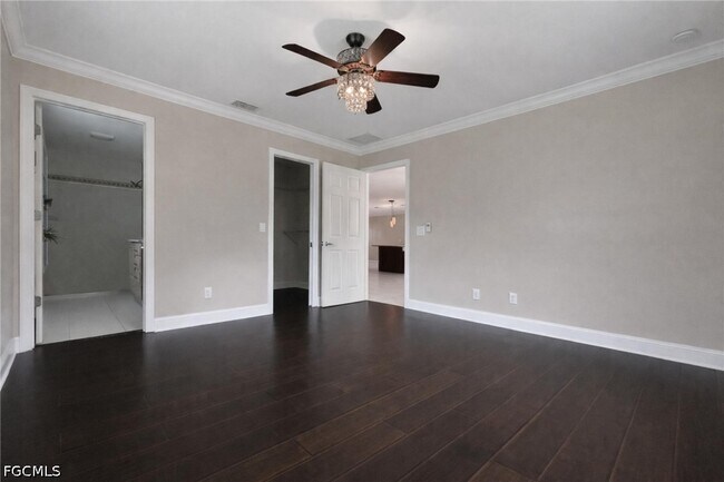 Building Photo - 2302 SW 53rd Terrace