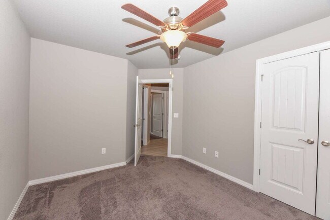 Building Photo - 1031 Gardenia St