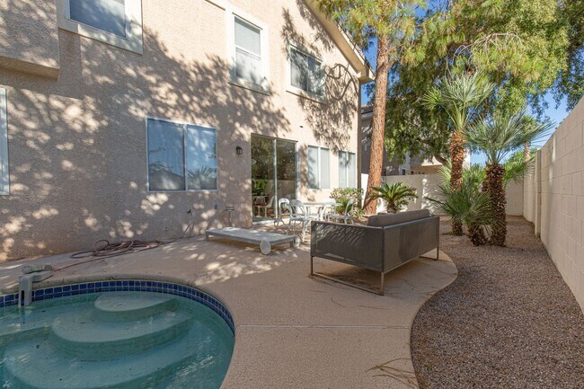 Building Photo - Fully Furnished Home in Green Valley Ranch – Move-In Ready