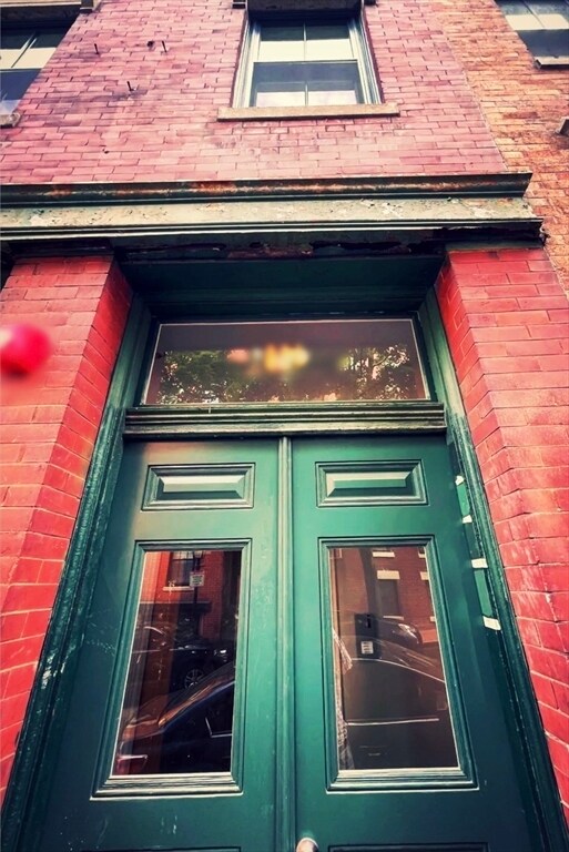 Building Photo - 18 Grove St