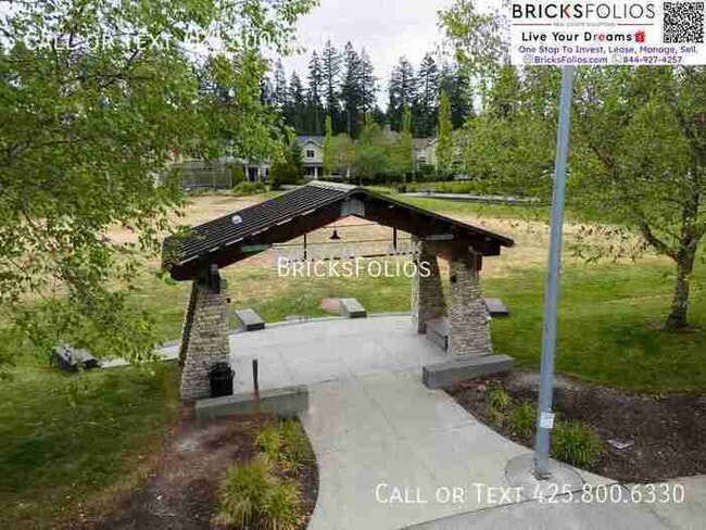 Building Photo - Serenity Meets Smart Living in Redmond Ridge