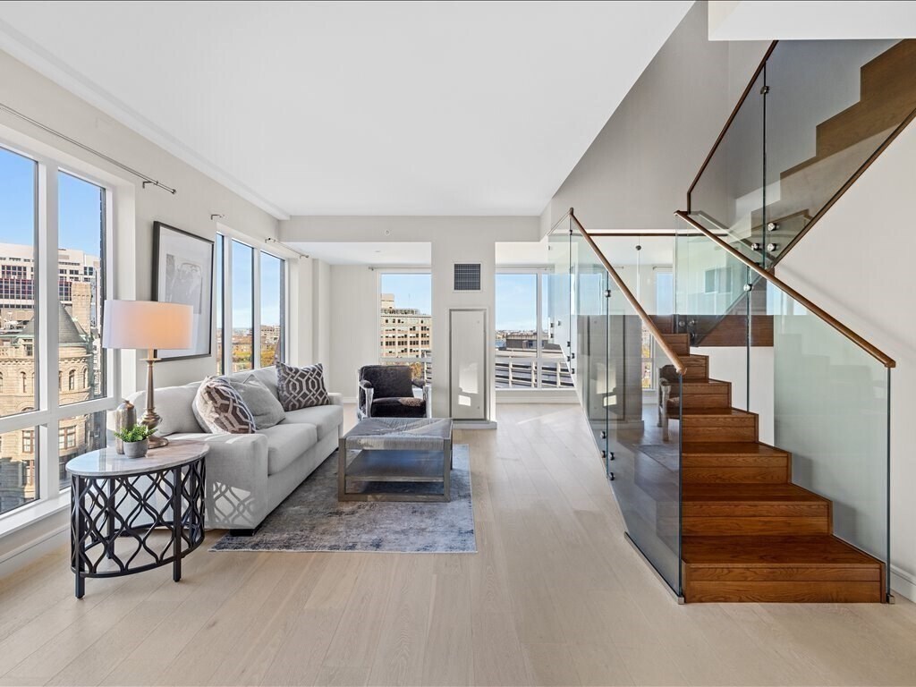 Building Photo - 110 Broad St