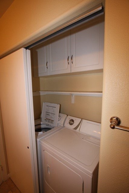 Building Photo - 3 Bedroom East Anchorage Townhouse!