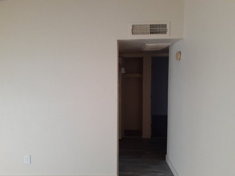 Building Photo - 3646 N 67th Ave