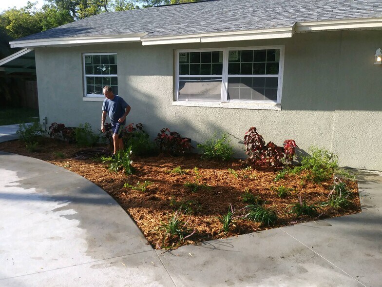 Primary Photo - 324 Seminola Blvd