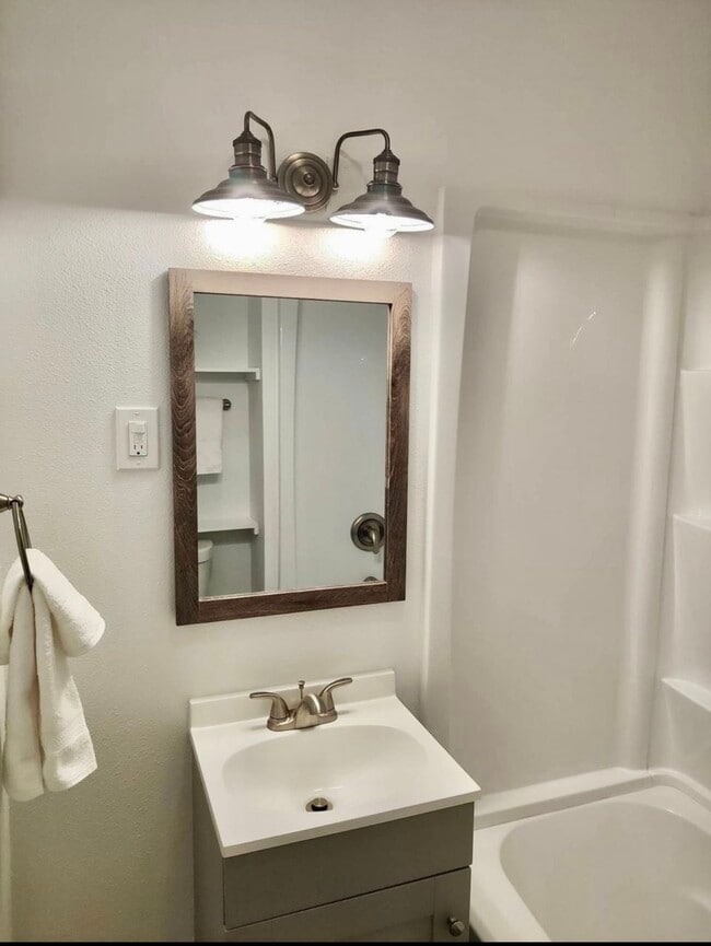 Bathroom - 8117 N Olympia St