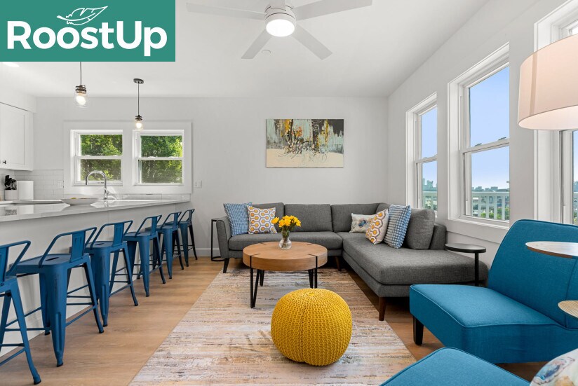 Building Photo - RoostUp Furnished Private Bedroom with Pri...