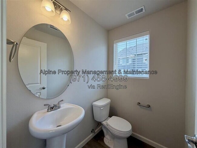 Building Photo - 14229 SW 169th Ave
