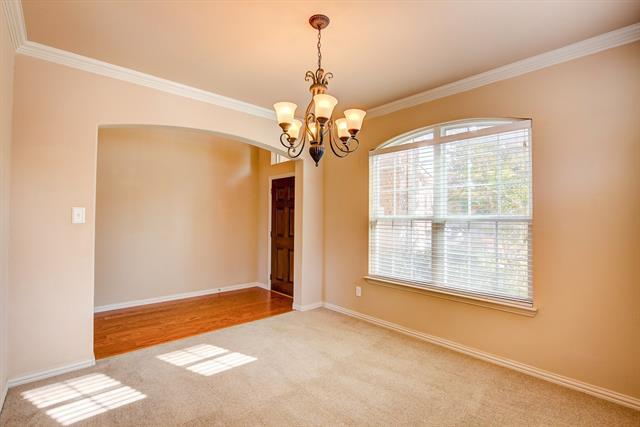 Building Photo - 9017 Hawley Dr