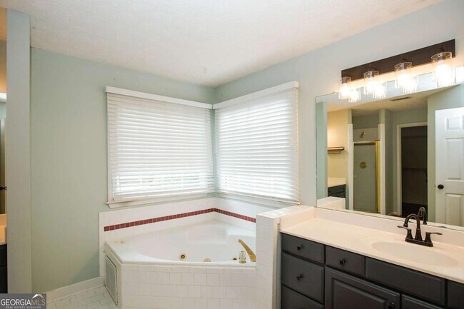 Building Photo - 435 Chandler Ct