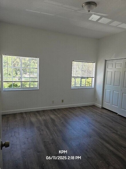 Building Photo - 1109 Colonial Palms Way